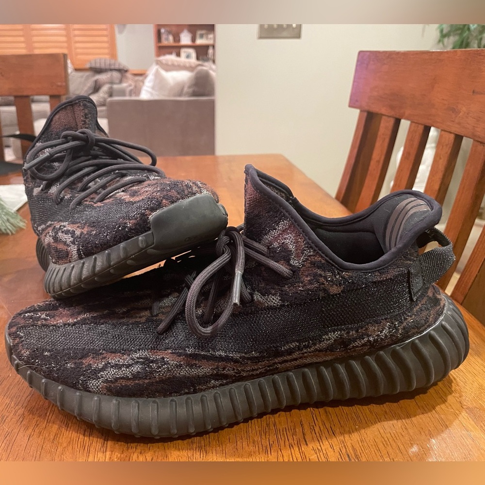 Adidas Yeezy Boost 350 V2 Men’s Sneakers